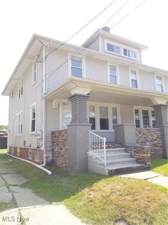 Main image without alt text