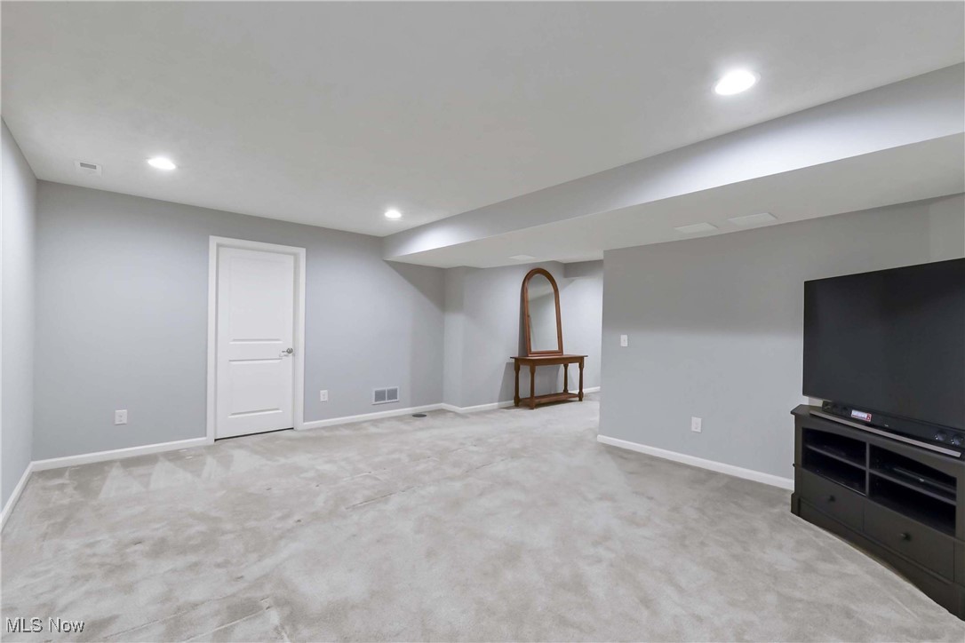 38755 Country Club Drive, Avon, Ohio image 30