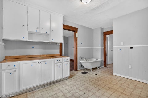 Tiny photo for 7425 Indiana Avenue, Cleveland, OH 44105 (MLS # 5221329)