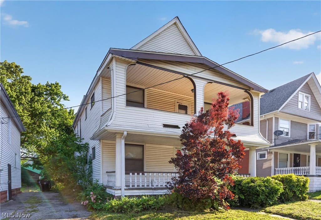Photo of 7425 Indiana Avenue, Cleveland, OH 44105 (MLS # 5221329)
