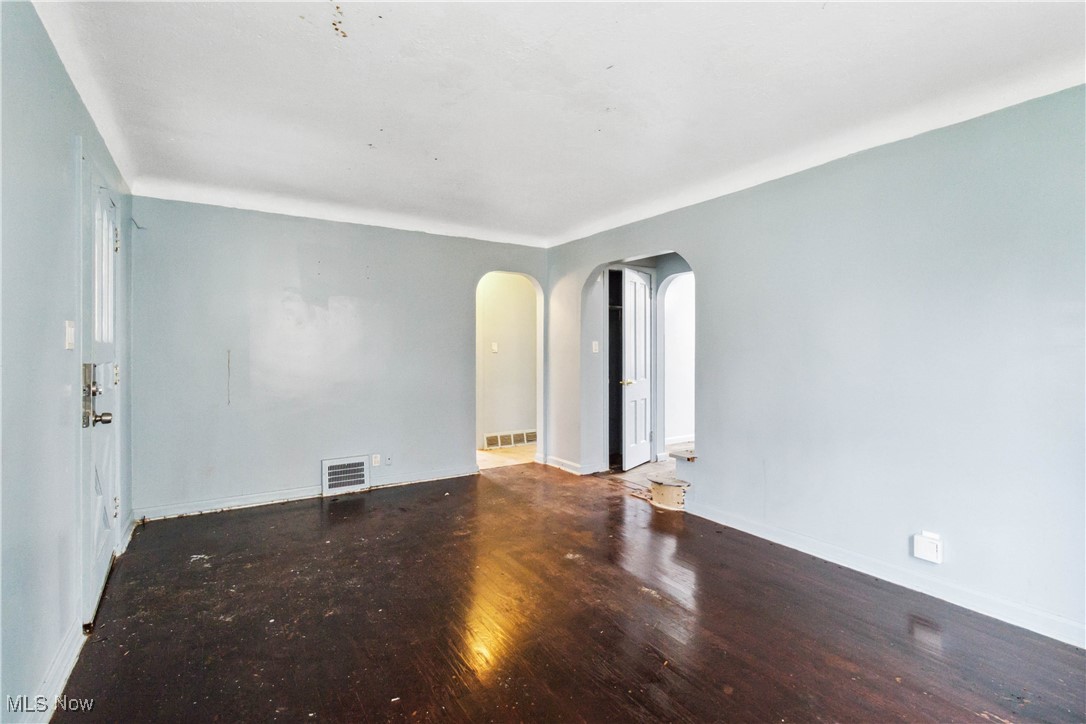 21417 Gardenview Drive, Maple Heights, Ohio image 7