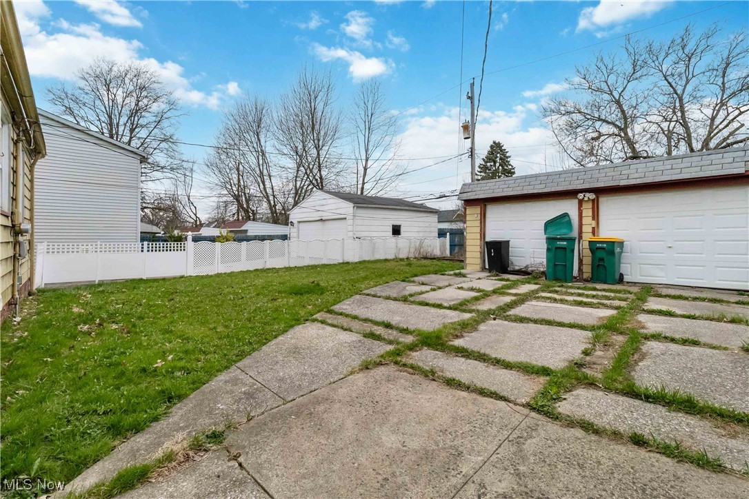 21417 Gardenview Drive, Maple Heights, Ohio image 25