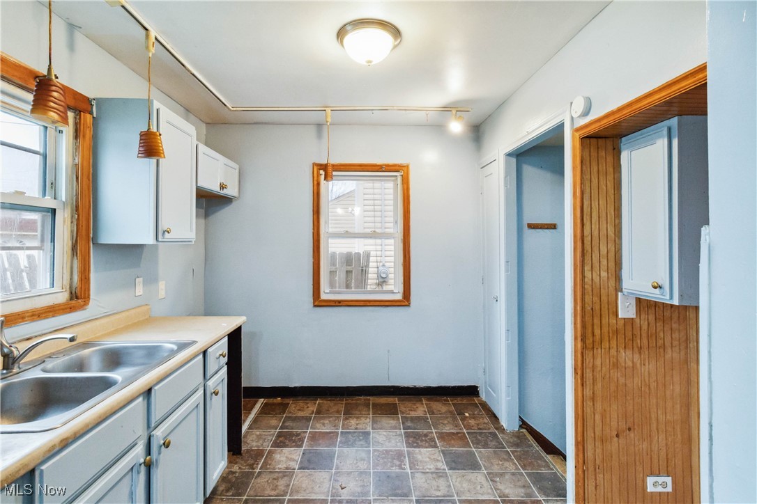 21417 Gardenview Drive, Maple Heights, Ohio image 11