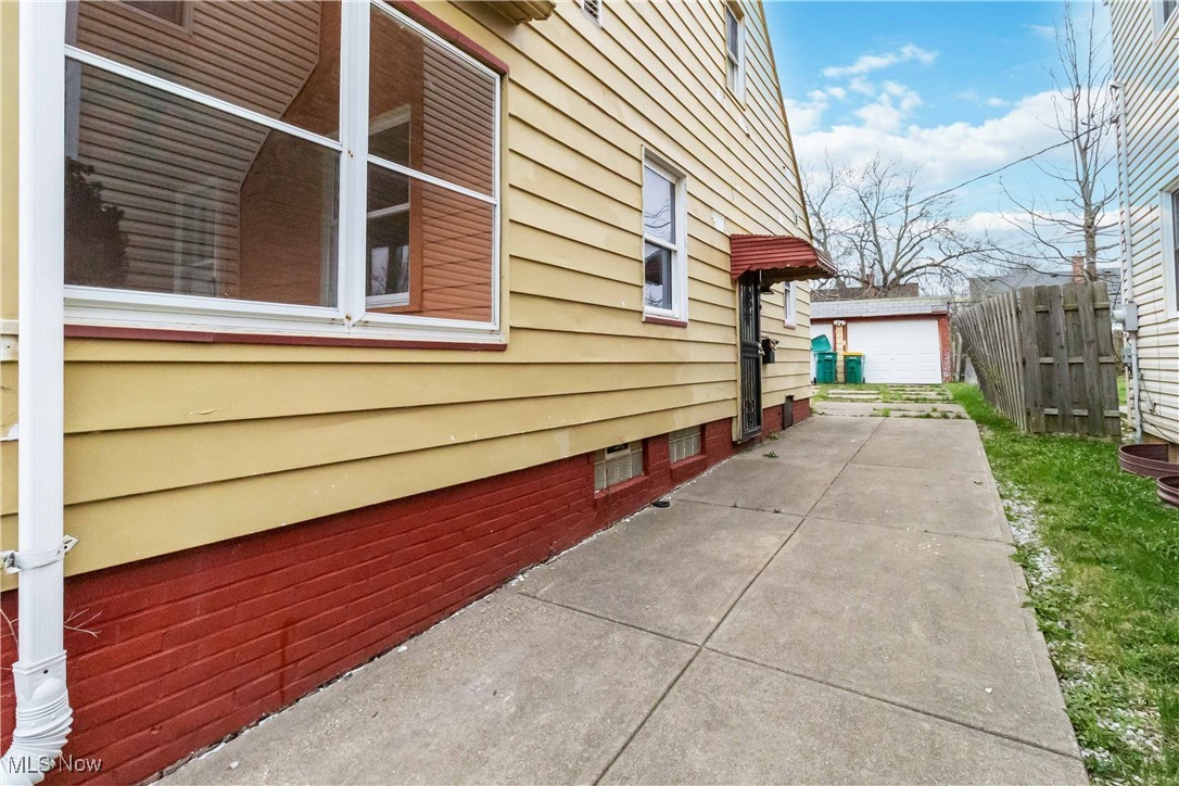 21417 Gardenview Drive, Maple Heights, Ohio image 24