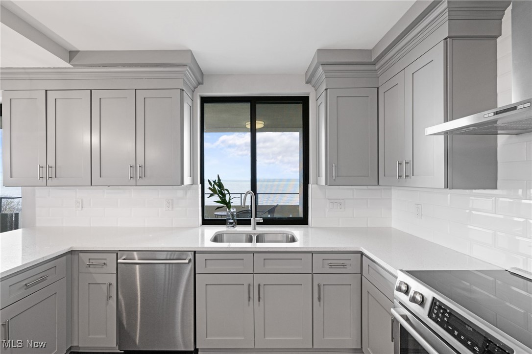 Bratenahl Place Condo - Residential