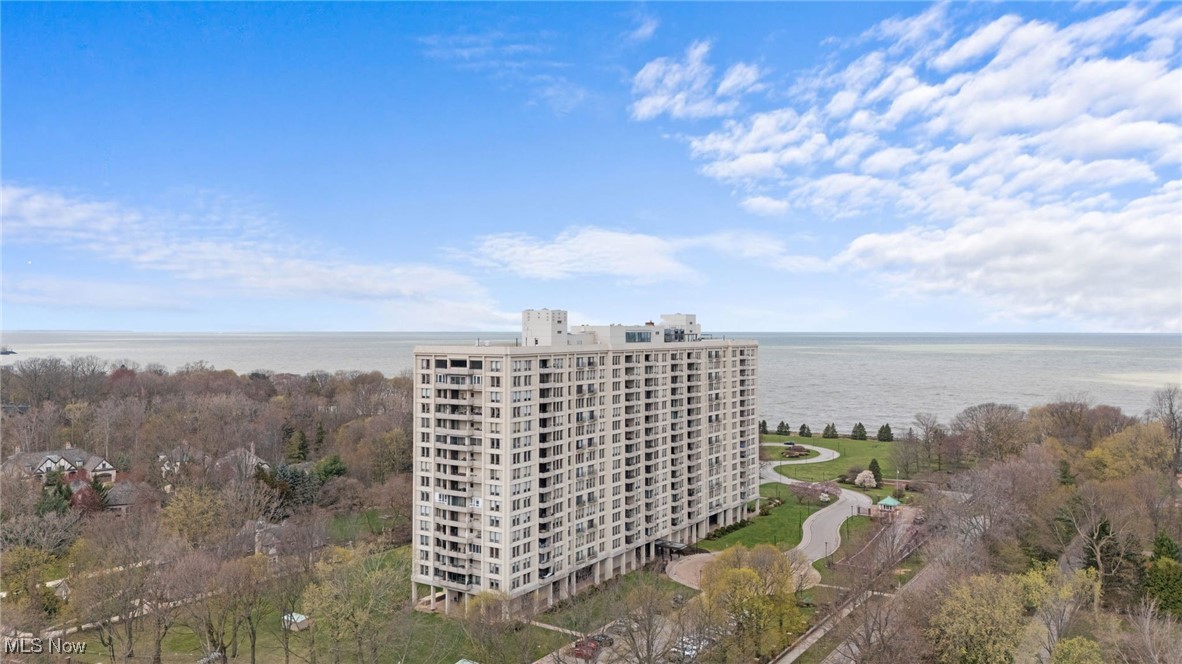 Bratenahl Place Condo - Residential