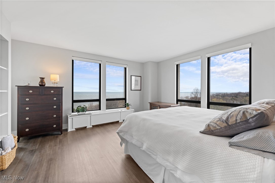 Bratenahl Place Condo - Residential