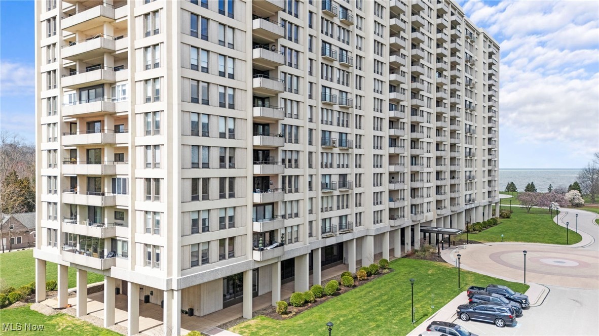 Bratenahl Place Condo - Residential