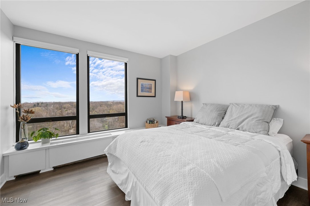 Bratenahl Place Condo - Residential