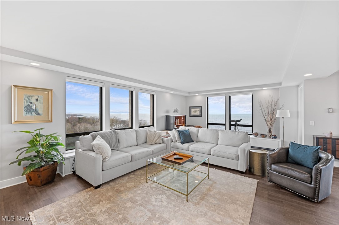 Bratenahl Place Condo - Residential