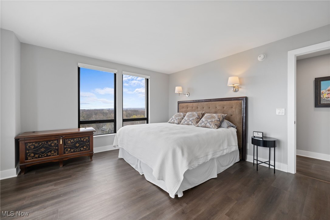 Bratenahl Place Condo - Residential