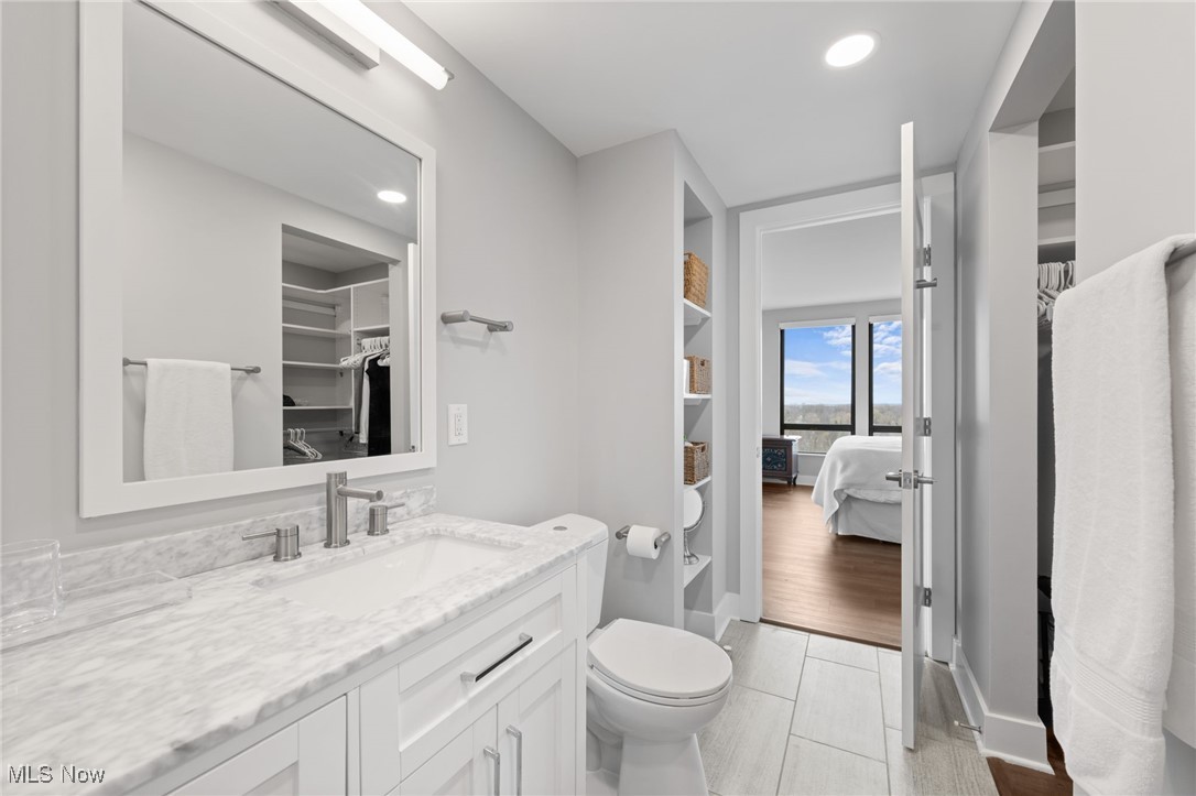 Bratenahl Place Condo - Residential