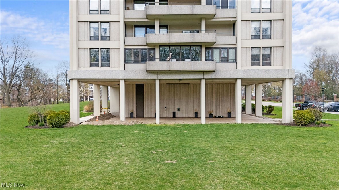 Bratenahl Place Condo - Residential