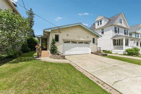 Photo for 1614 Rosewood Avenue