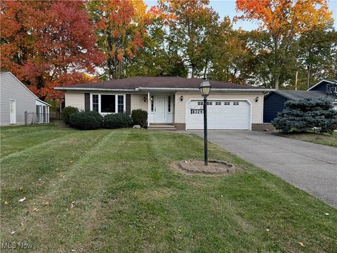 8329 Brentwood Drive, Olmsted Falls, OH 44138 - #: 5090327