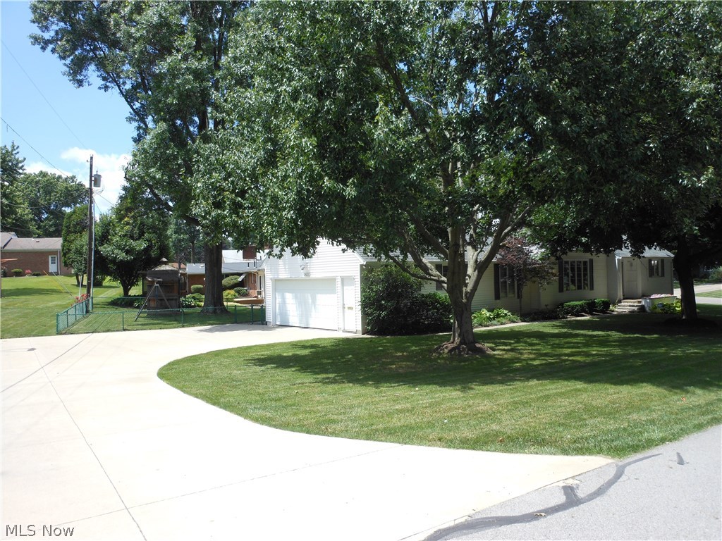 Applecrest - Residential