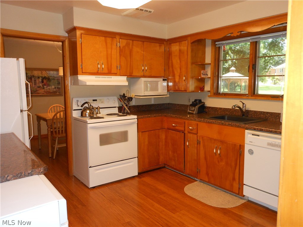 Applecrest - Residential