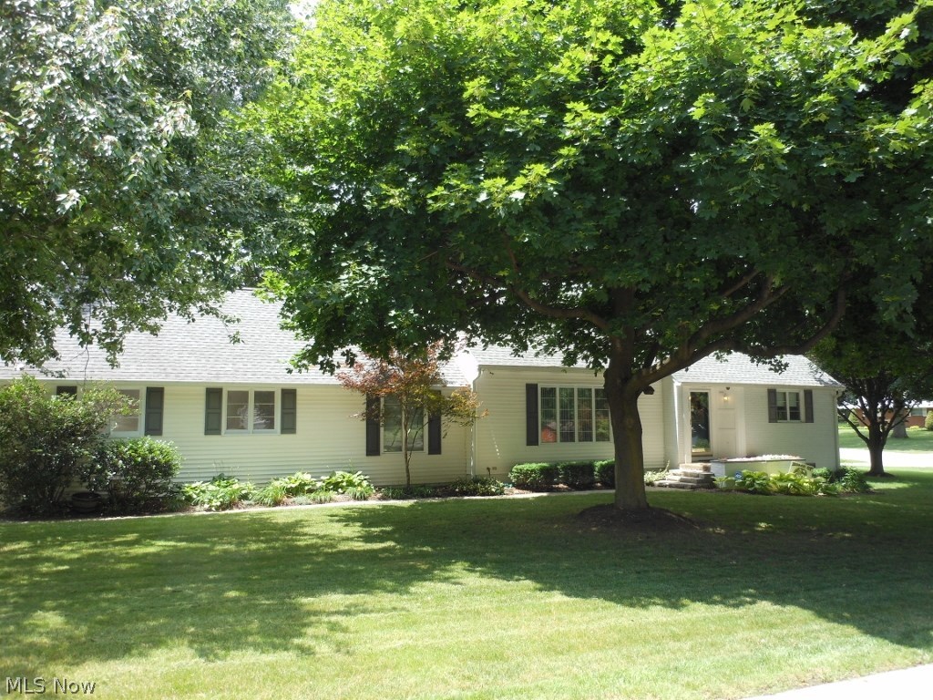 Applecrest - Residential