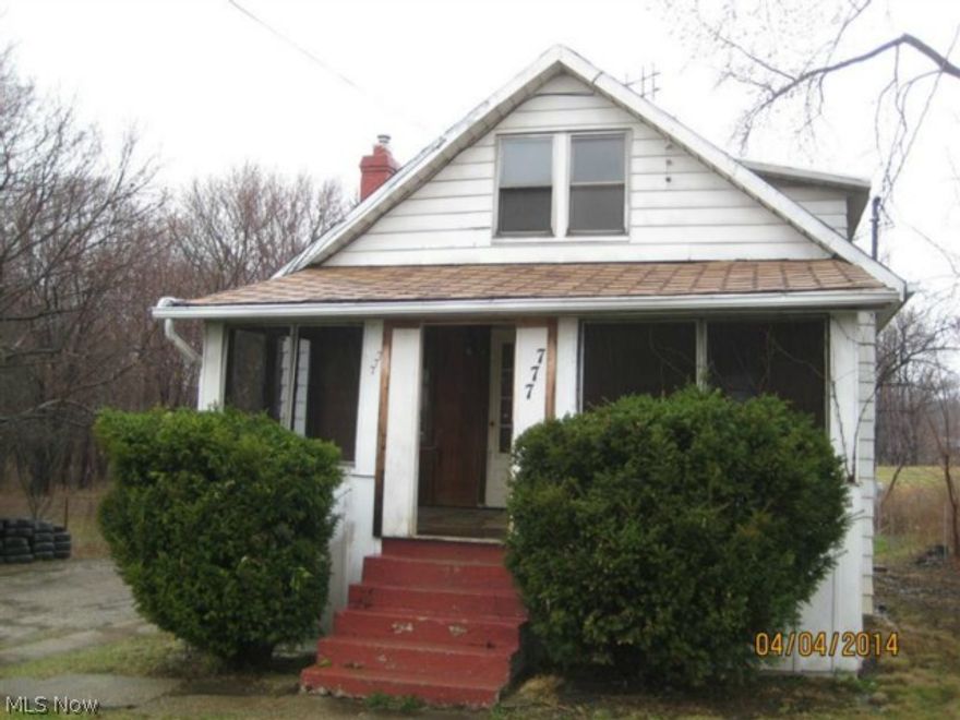 Ready for renovation.  First floor bedroom.  Walk-out basement.  Large lot.  This property is eligible under Freddie Mac First Look Initiative through 5/6/14.  Sold "AS IS".  Buyer to verify all information.  Buyer or buyer's agent responsible to check with Building, Zoning, EPA, DEA, Tax Dept or any other requirement for intended use.  Buyer to pay for all inspections.  Earnest money to be a Cashiers check.  Subject to clear title.
