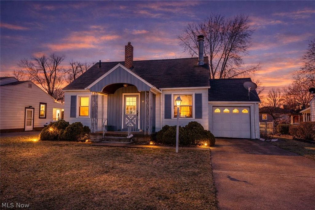 Photo of 463 Poplar Street, Elyria, OH 44035 (MLS # 5190805)