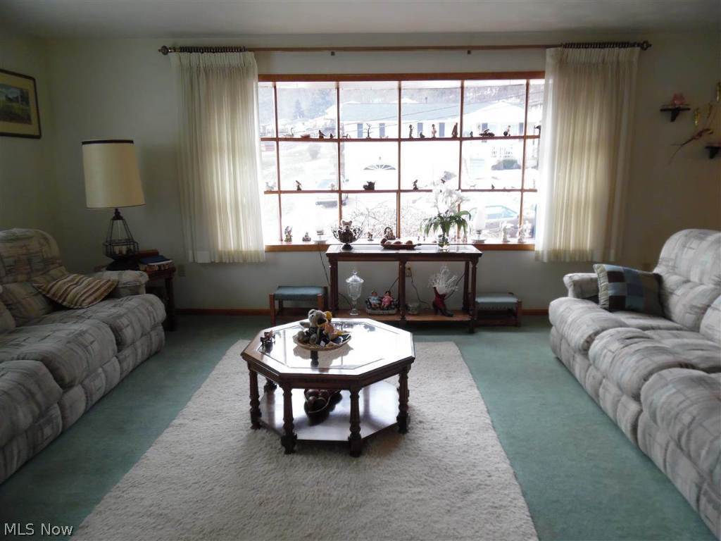 WALTON ACRES - Residential