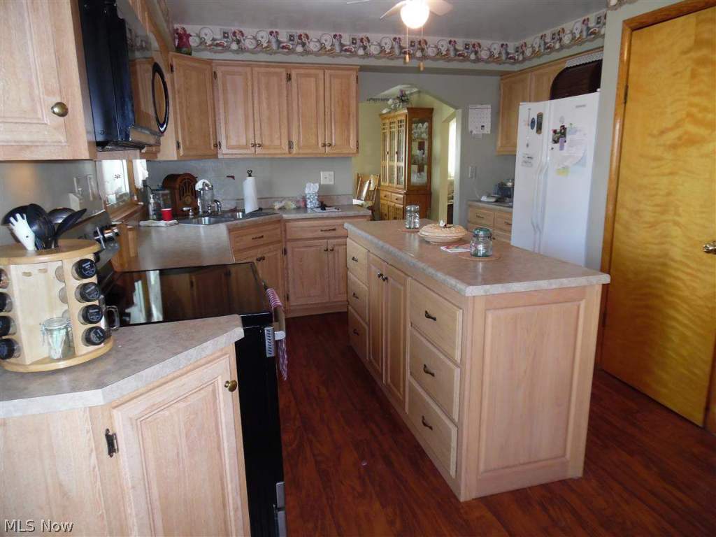 WALTON ACRES - Residential