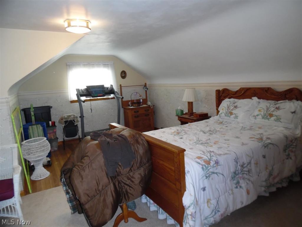 WALTON ACRES - Residential