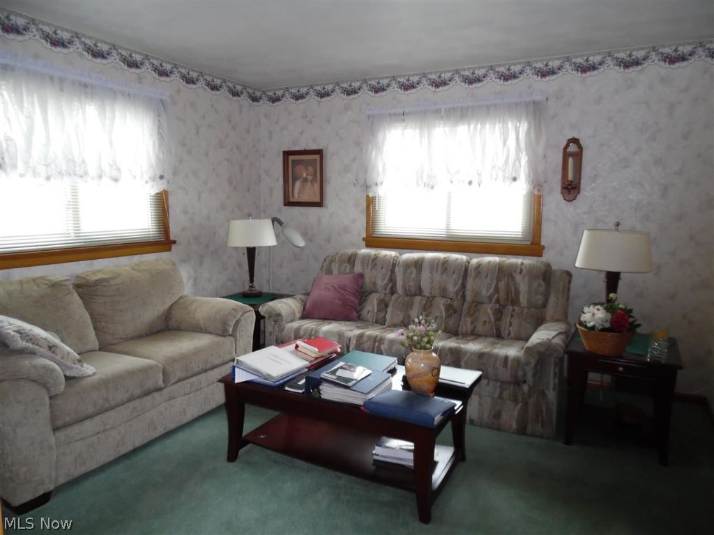 WALTON ACRES - Residential