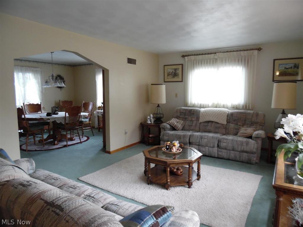 WALTON ACRES - Residential