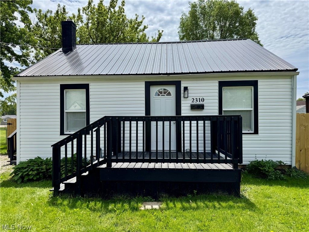 Photo of 2310 Harmon Street NE, Canton, OH 44705 (MLS # 5210835)