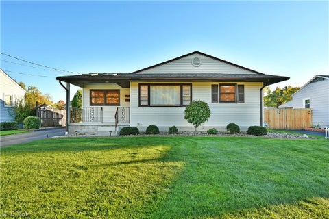 Photo of 1853 Lynn Mar Avenue, Poland, OH 44514 (MLS # 5255672)