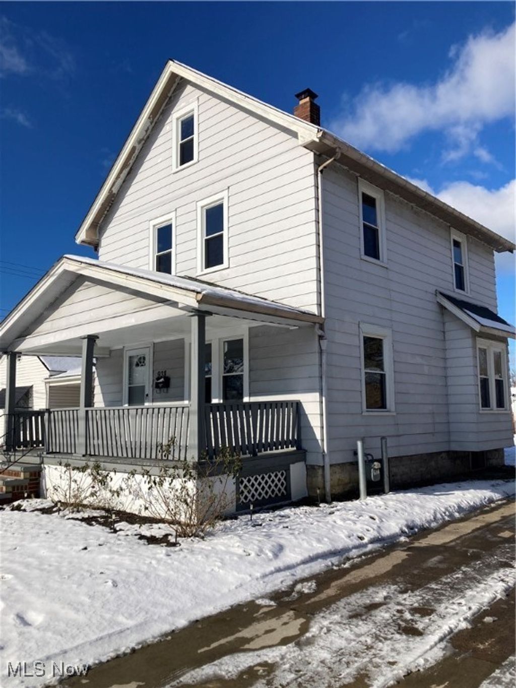 Photo of 938 W 21st Street, Lorain, OH 44052 (MLS # 5175455)