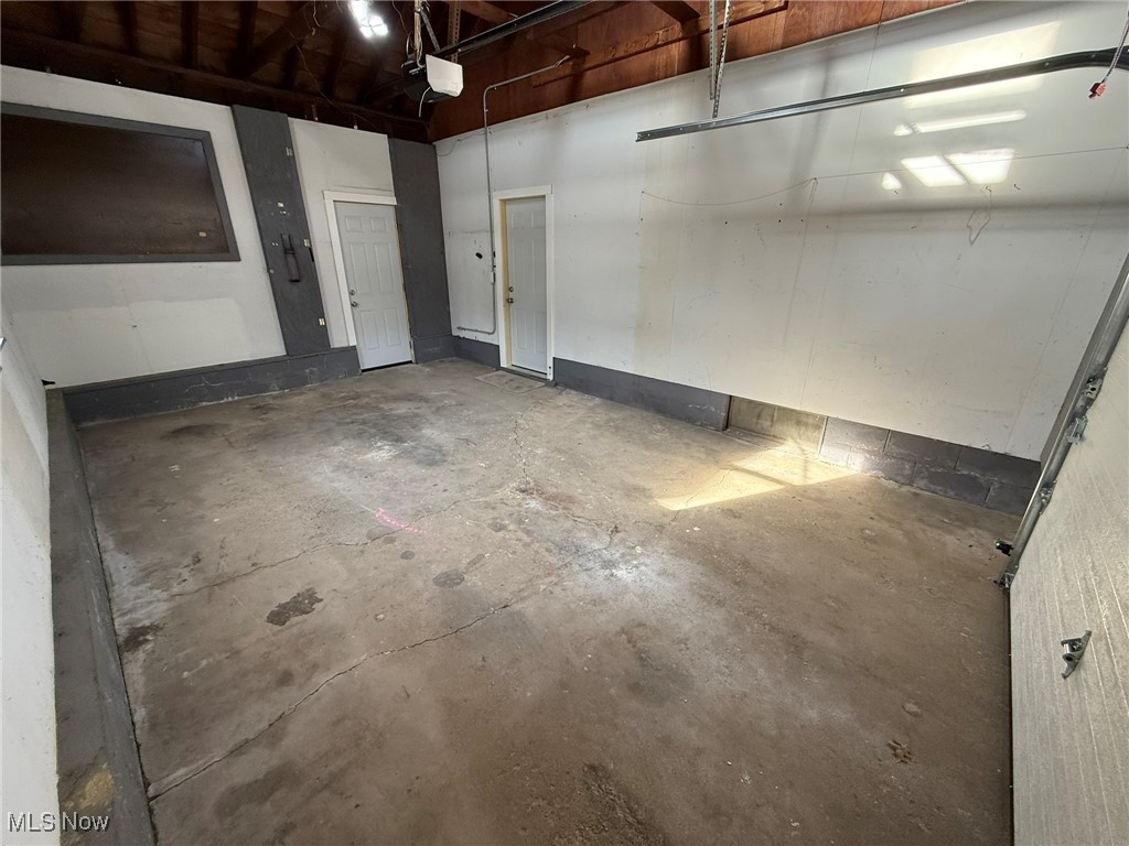 Reeves Realty Company's Sevent - Residential