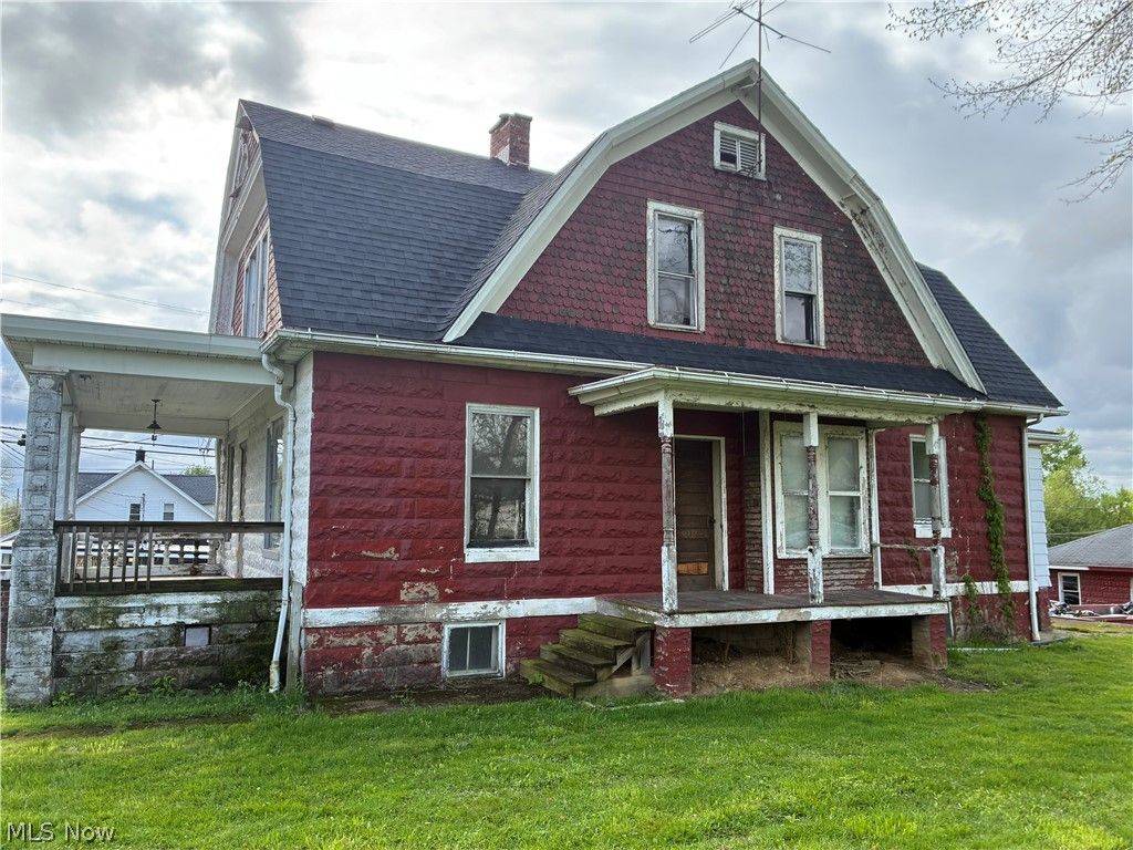 Photo of 2007 Lincoln Way NW, Massillon, OH 44647 (MLS # 5206036)