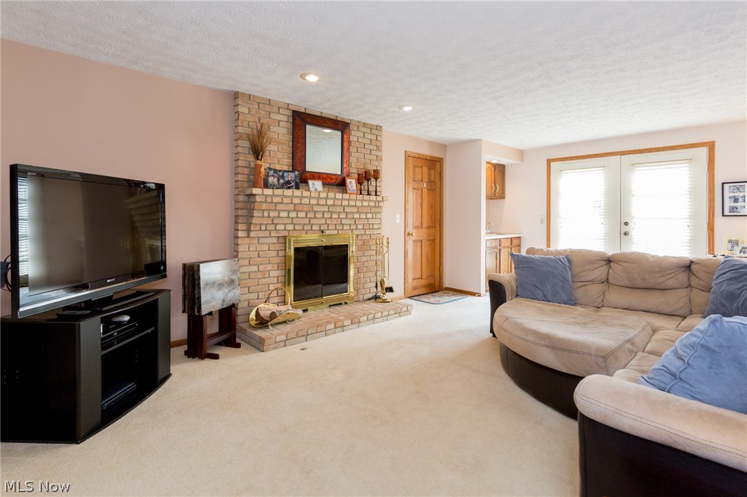 Lake In The Woods - Residential