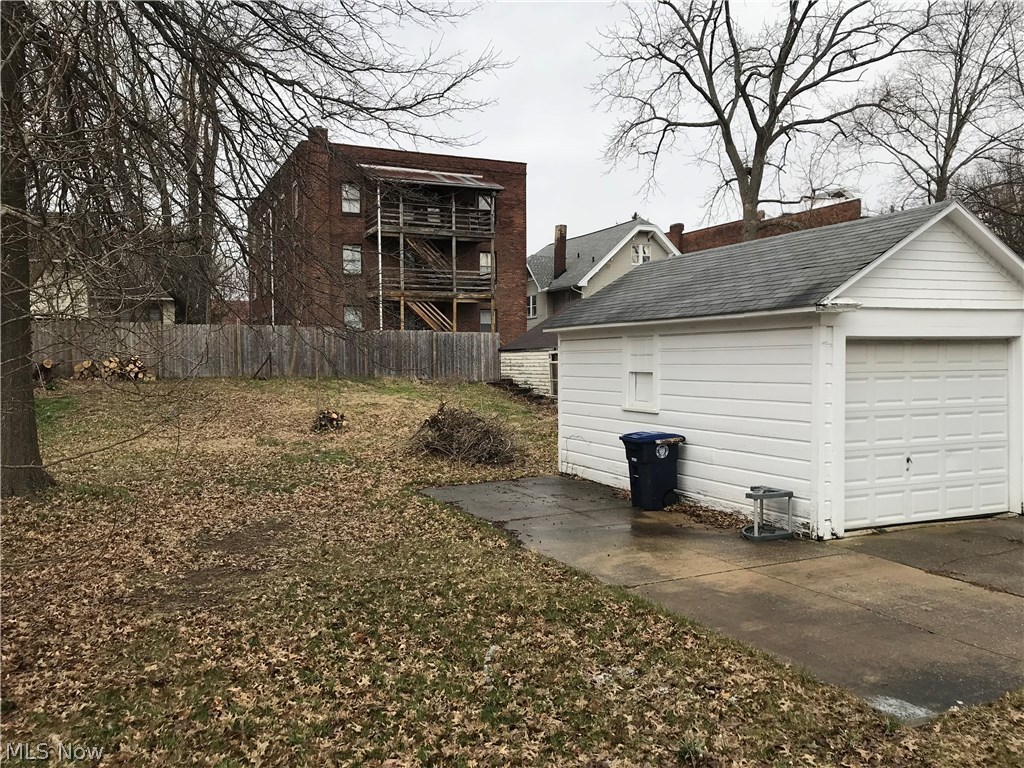 Bacon Crestland Park - Residential Lease