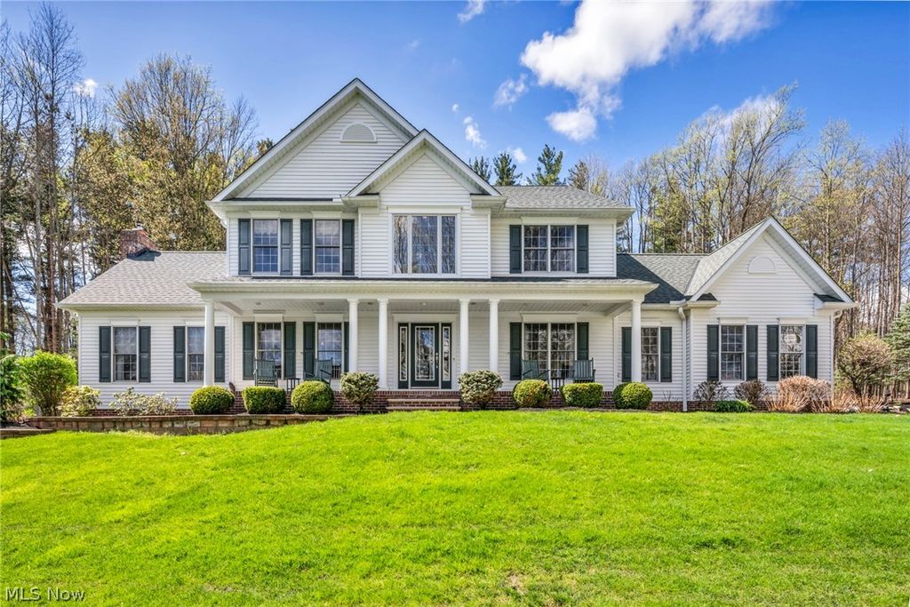 Photo of 11280 Beechnut Lane, Chardon, OH 44024 (MLS # 5203750)