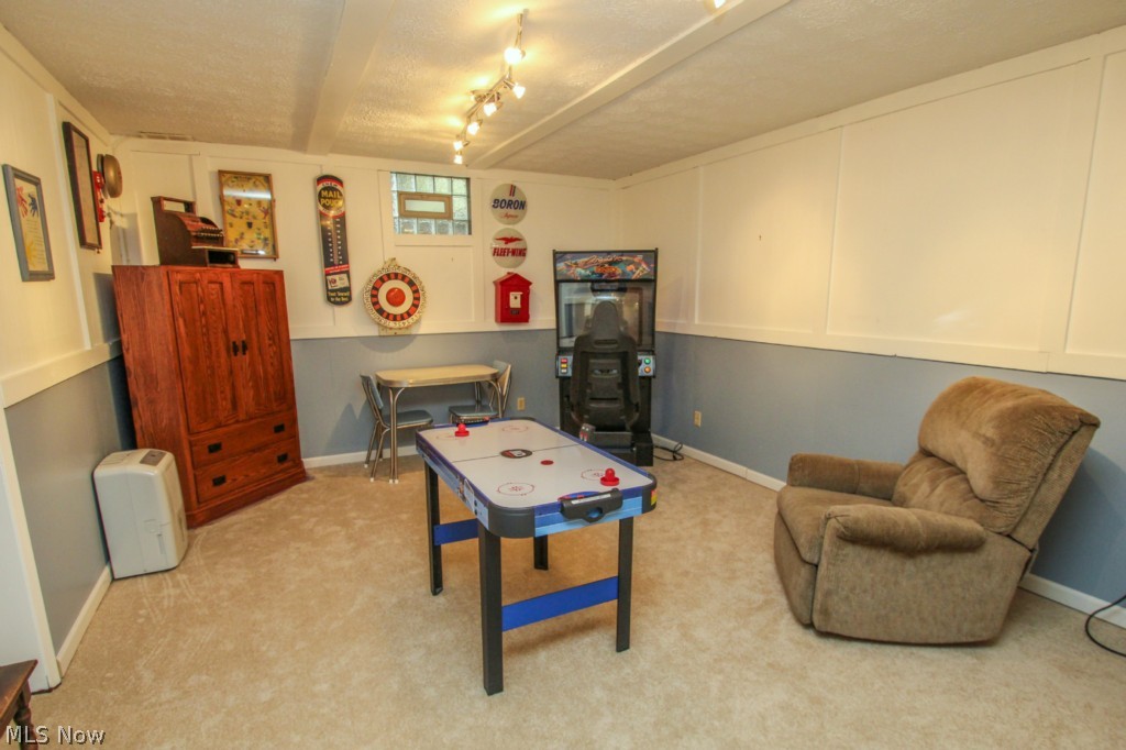 Monroe Manor - Residential