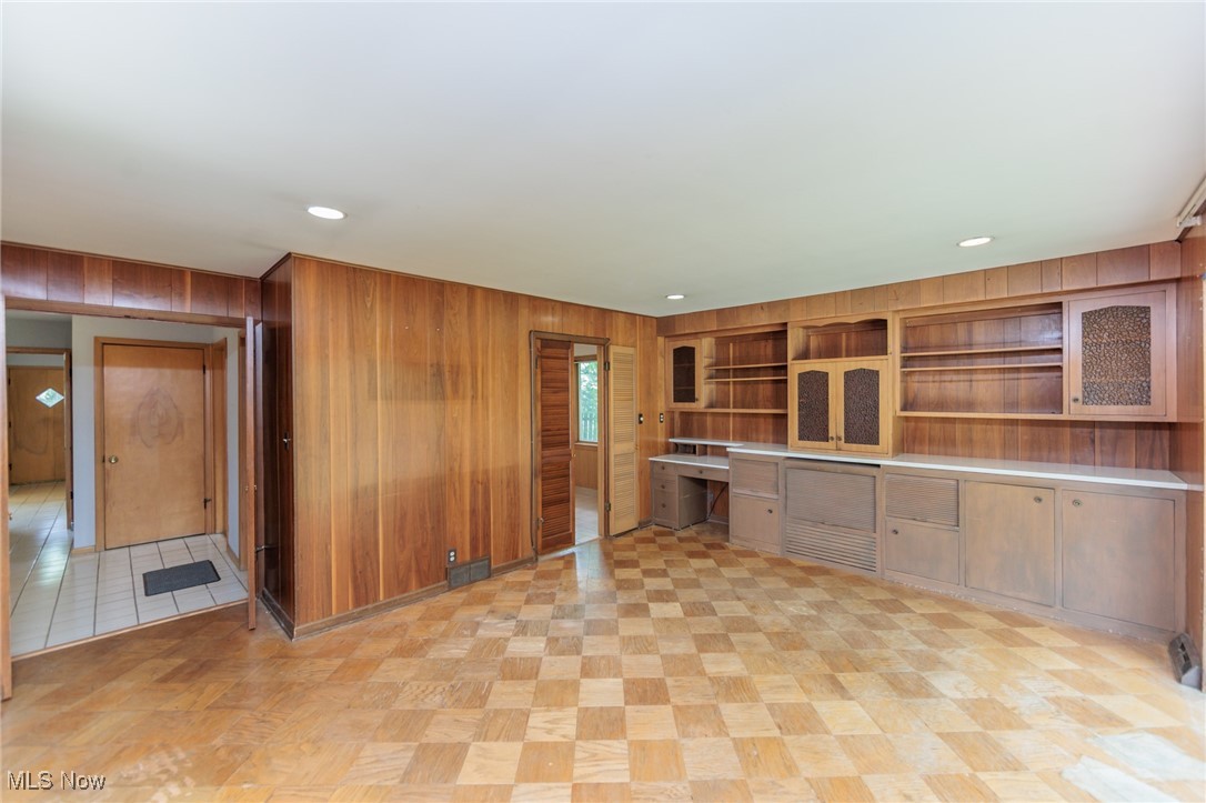 Rapid Transit Land Sales Compa - Residential