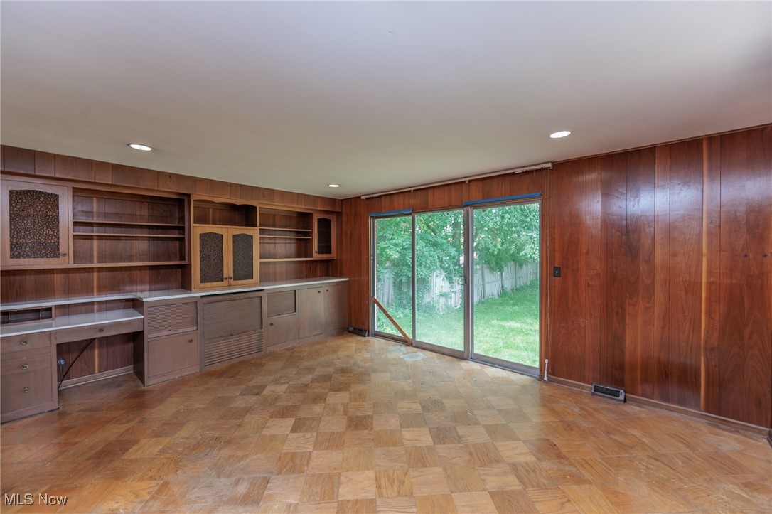 Rapid Transit Land Sales Compa - Residential