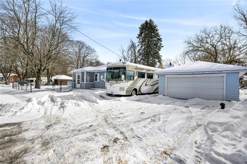 Photo of 2380 Delaware Avenue, Akron, OH 44312 (MLS # 5186436)