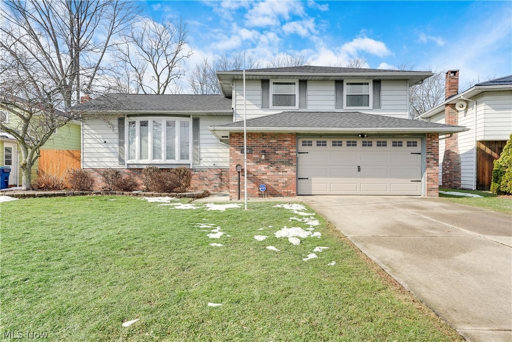 Photo of 450 Brookdale Drive, Eastlake, OH 44095 (MLS # 5188817)