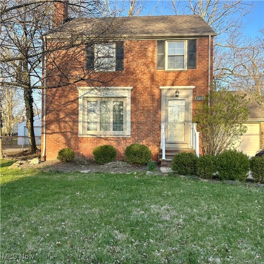 Welcome to this gorgeous and well-maintained colonial home nestled on a quiet street in desirable Lyndhurst. Ideal for families, first-time buyers or anyone seeking comfort and an inviting environment. Don't miss out on this opportunity to own a move-in ready 3-bedroom 2 full bathroom home. Spacious kitchen with granite countertops, stainless steel appliances great for cooking, finished basement for extra entertaining and a fireplace. Outside, there is a large fenced in backyard with a deck! Great for summer barbecues, gardening or simply relaxing. The attached garage adds to the homes appeal. Conveniently located just a few minutes away from Lyndhurst pool. Close to shopping, dining, major highways and schools. This place is a gem and perfect to call home. This beauty won't last long. Schedule a private showing​​‌​​​​‌​‌​​​‌‌​​​‌‌‌​​‌​​‌‌​​​​ today!