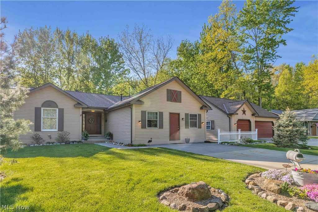 Photo of 7468 Dyke Avenue, North Ridgeville, OH 44039 (MLS # 5205467)