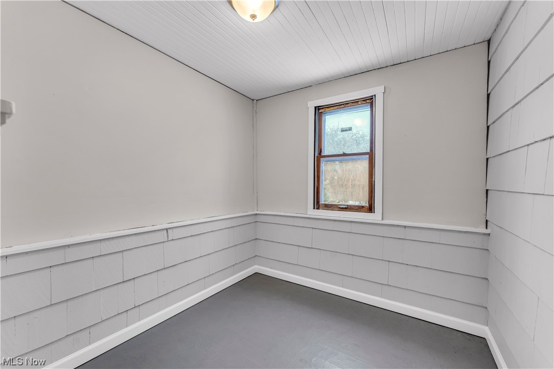 Highlands Lee Cedar Roads - Residential Lease