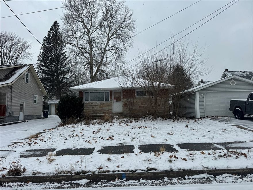 This is an ONLINE ONLY foreclosure sale. There are NO SHOWINGS. Deposit due by wire transfer within 48 upon conclusion . Cash deal; funding must take place within 30 days of confirmation of sale. 5% Buyer’s Premium shall apply. Subject to postponement and cancellation. Full terms and conditions at online registration.