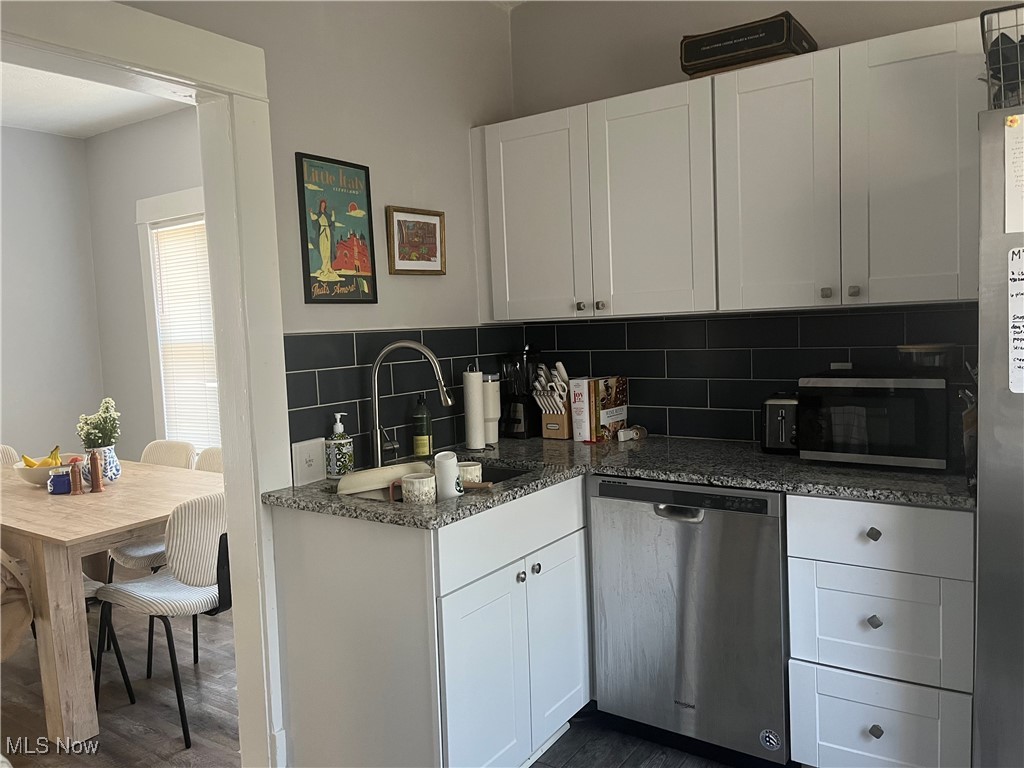 Lakewood, Ohio 44107, United States, 2 Bedrooms Bedrooms, ,1 BathroomBathrooms,Residential,Pending,124587