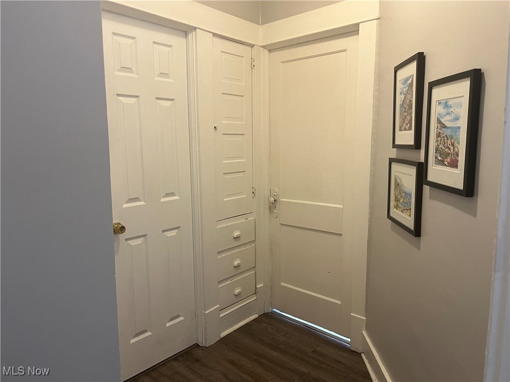 Lakewood, Ohio 44107, United States, 2 Bedrooms Bedrooms, ,1 BathroomBathrooms,Residential,Pending,124587