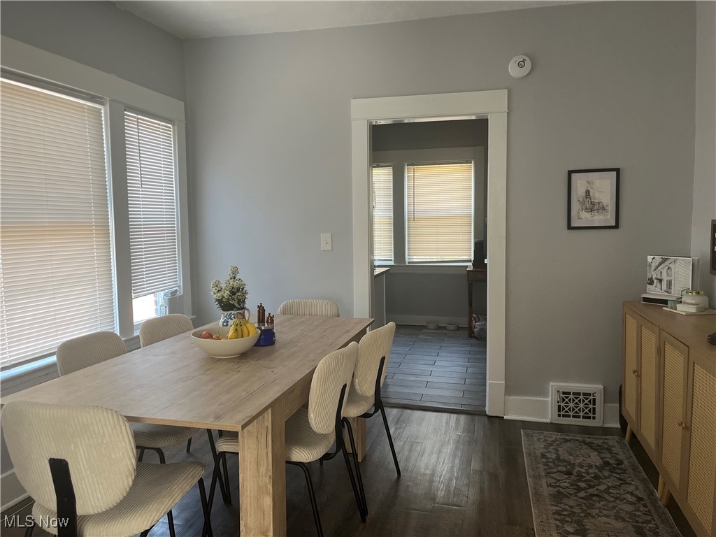 Lakewood, Ohio 44107, United States, 2 Bedrooms Bedrooms, ,1 BathroomBathrooms,Residential,Pending,124587