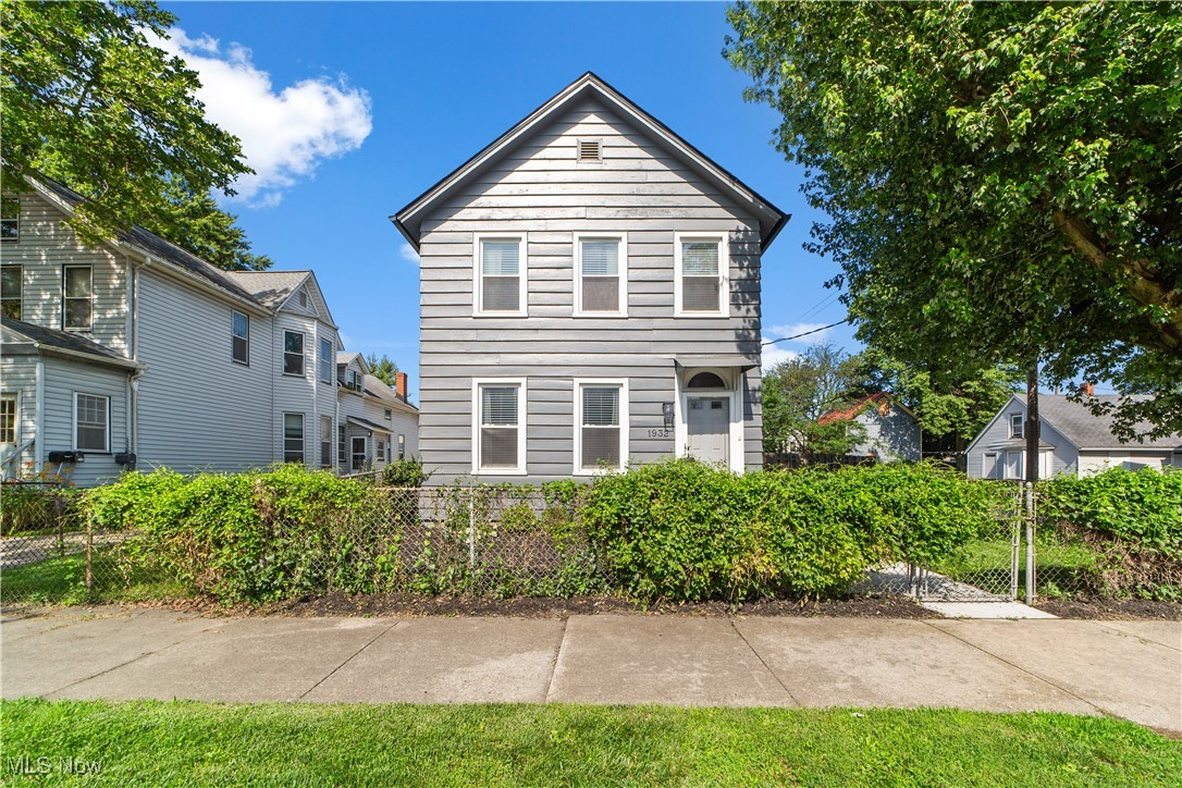 1932 W 52nd Street